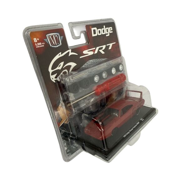 1969 Dodge Charge Daytona Hemi Model Car M2 Machines #34002 - Picture 3 of 8